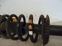 Federbein links vorn <br>VW PASSAT VARIANT (3B5) 1.8