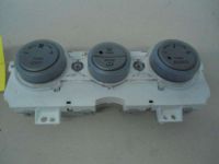Heizungsbet�tigung mit Klimaautomatik<br>MAZDA 6 STATION WAGON (GY) 2.0