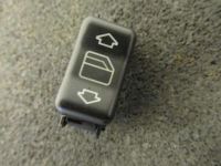 Schalter Fensterheber hinten<br>MERCEDES-BENZ C-KLASSE (W202) C 180