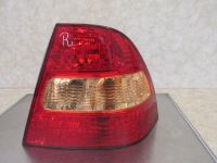 R�ckleuchte rechts Stufenheck<br>TOYOTA COROLLA (ZZE12_, NDE12_, ZDE12_) 1.4 VVT